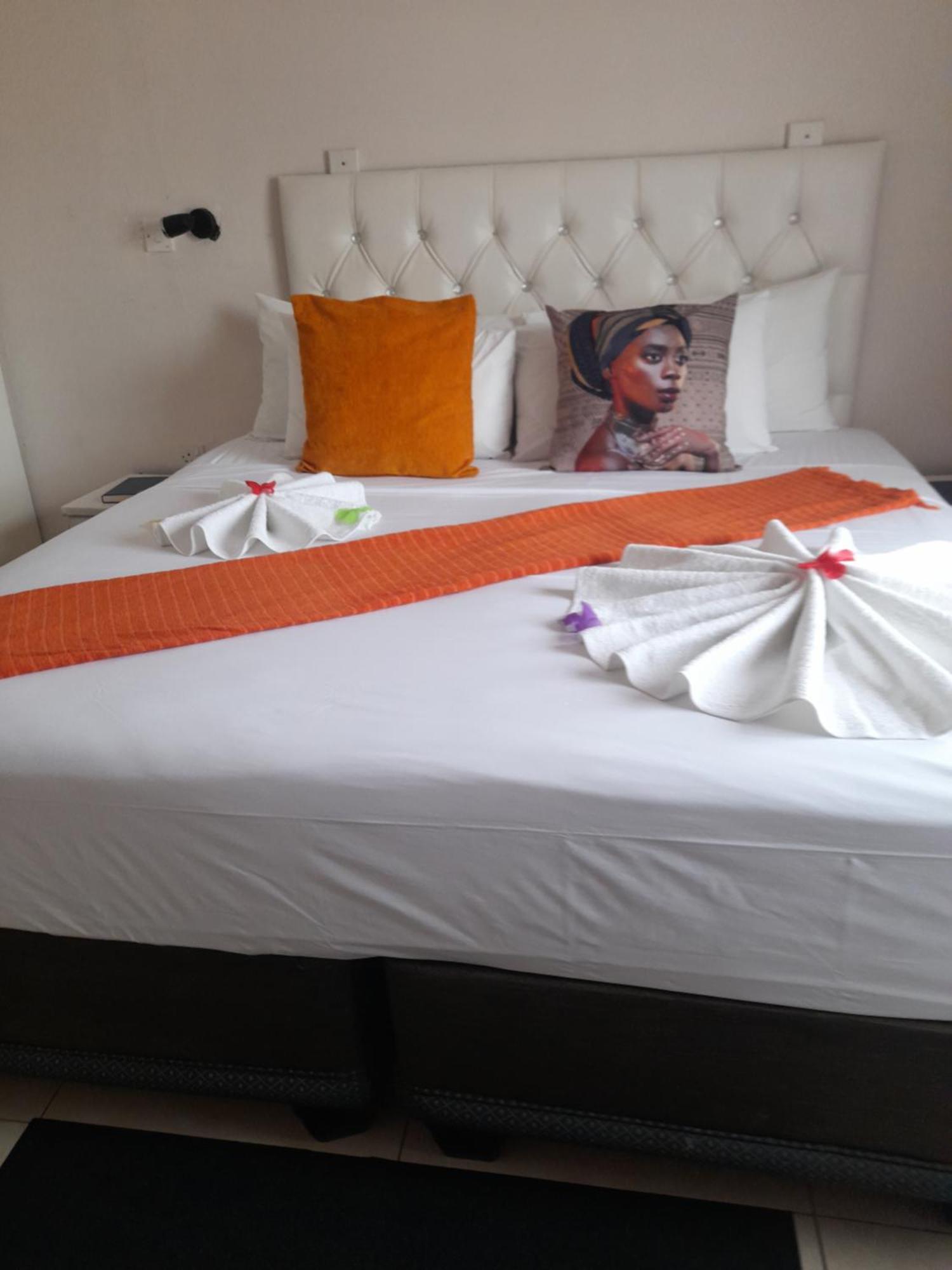 Rest & Digest Bed & Breakfast Serowe Dış mekan fotoğraf