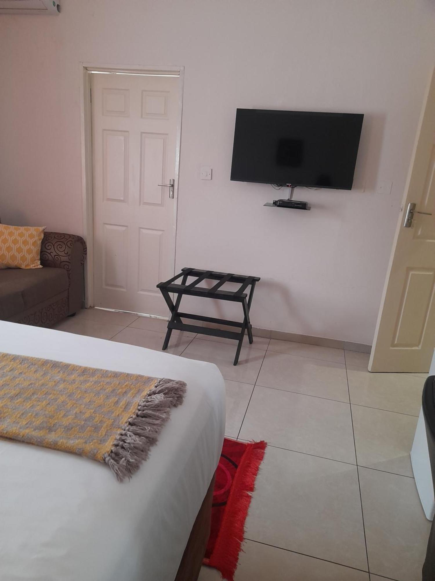 Rest & Digest Bed & Breakfast Serowe Dış mekan fotoğraf